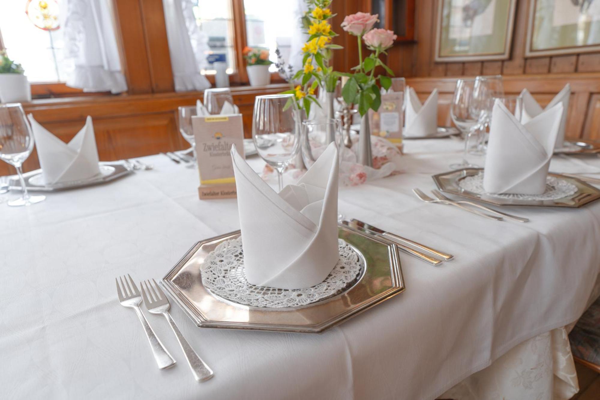 Hotel - Restaurant Traube Neuffen المظهر الخارجي الصورة